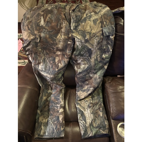 Cabelo’s 44R Mens Insulated Camouflage Pants