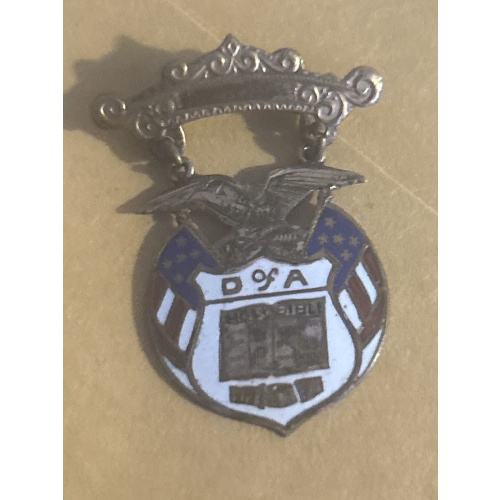 USA American Early Vintage Pin